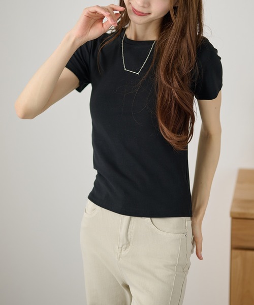 DAYRA(デイラ)の「ベーシック コンパクト 無地 半袖 トップス(Tシャツ/カットソー・レディース・ホワイト/ライトブルー/ブラック/ブラウン/グレー/アイボリー・FREE)」の10枚目の写真