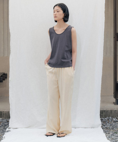 STEP AROUND（ステップアラウンド）の「Silky Pajama Tuck Pants_CREAM（その他パンツ・レディース・その他・SHORT/LONG）」の2枚目の写真