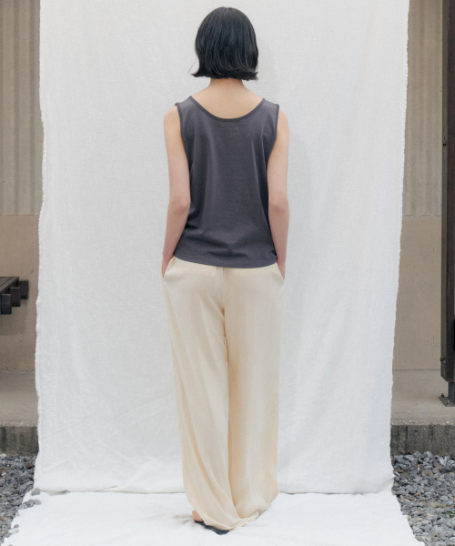STEP AROUND（ステップアラウンド）の「Silky Pajama Tuck Pants_CREAM（その他パンツ・レディース・その他・SHORT/LONG）」の3枚目の写真