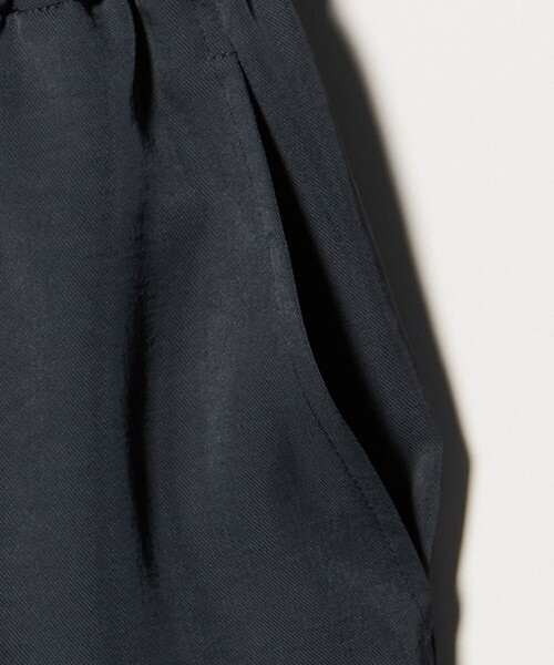 green label relaxing(グリーンレーベルリラクシング)の「【WEB限定】<at ease>スソ レース パンツ(その他パンツ・レディース・ダークグレー/ブラック・FREE)」の21枚目の写真