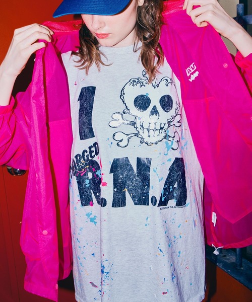 RNA(アールエヌエー)の「M2698 【PINKMOTEL】スカルプリントTEE(Tシャツ/カットソー・レディース・アッシュグレー/ラベンダー/グリーン・MEDIUM)」の1枚目の写真