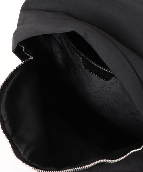 STELLA McCARTNEY(ステラマッカートニー)の「Backpack Eco Nylon / バックパック エコ ナイロン(バックパック/リュック・レディース・ブラック・ONE SIZE)」の4枚目の写真