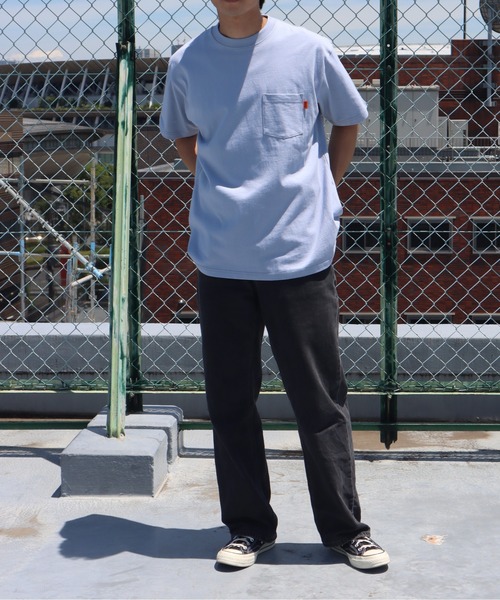 UNIVERSAL OVERALL(ユニバーサルオーバーオール)の「UNIVERSAL OVERALL / POCKET S/S TEE / 半袖ポケットTシャツ(Tシャツ/カットソー・メンズ・ブラック/ブラウン/サックスブルー/ホワイト・S/L/XL/M)」の22枚目の写真
