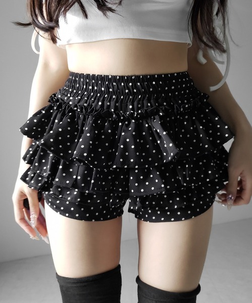 me+em select(ミームセレクト)の「【 2color 】ティアードフリルドットショートパンツ / tiered frill dot short pants(その他パンツ・レディース・ホワイト/ブラック・FREE)」の5枚目の写真