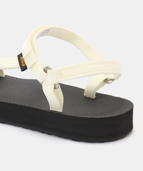 IENA（イエナ）の「Teva/テバ original universal slim サンダル ORIGINAL UNIVERAL S（サンダル・レディース・ピンク/ホワイト・24cm/23cm/25cm）」の6枚目の写真