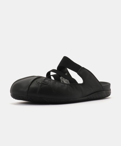 PUMA(プーマ)の「PUMA WOMENS SPEEDCAT MULE 409618-01(サンダル・レディース・ブラック・25cm/24.5cm/24cm/23.5cm/23cm)」の2枚目の写真