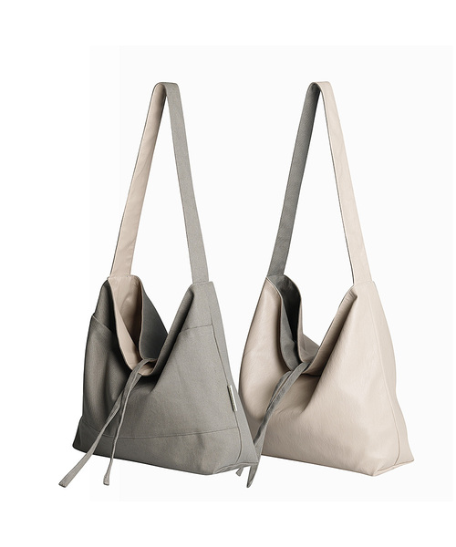 SOCHARMING（ソーチャーミング）の「Solid Leather Reversible Shoulder Bag - 4 colors（ショルダーバッグ・レディース・ブラック/ブラウン/グレー/カーキ・FREE）」の3枚目の写真