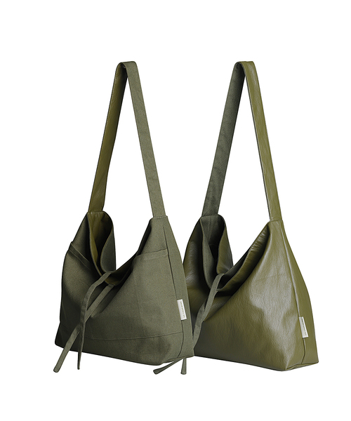 SOCHARMING（ソーチャーミング）の「Solid Leather Reversible Shoulder Bag - 4 colors（ショルダーバッグ・レディース・ブラック/ブラウン/グレー/カーキ・FREE）」の4枚目の写真