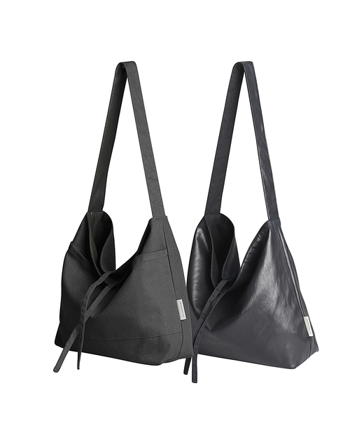 SOCHARMING（ソーチャーミング）の「Solid Leather Reversible Shoulder Bag - 4 colors（ショルダーバッグ・レディース・ブラック/ブラウン/グレー/カーキ・FREE）」の2枚目の写真