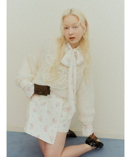 FURFUR(ファーファー)の「フラワープリントブラウス(シャツ/ブラウス・レディース・ベージュ/アイボリー/ブラック・F)」の7枚目の写真