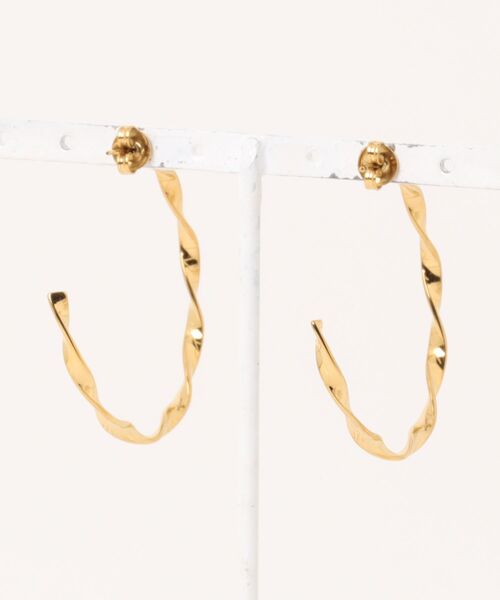 novice（ノーヴィス）の「【novice】Twist Hoop Pierce［Stainless］（ピアス（両耳用）・レディース・シルバー/ゴールド・FREE）」の7枚目の写真