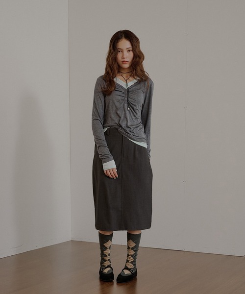 MUHET(ミュエータ)の「【set item】sheer layered gather tops / シアーレイヤードギャザーロンTセット(Tシャツ/カットソー・レディース・チャコールグレー/オフホワイト/ネイビー/ブラウン・FREE)」の21枚目の写真