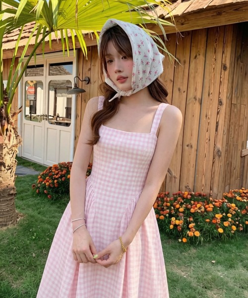 FREE STYLISTS(フリー スタイリスト)の「ピンク チェック キャミソールワンピース フレアスカート 大きめ裾 清楚系 カントリー風 夏 レディース お出かけ 写真撮影 旅行(ドレス・レディース・ピンク・M)」の1枚目の写真
