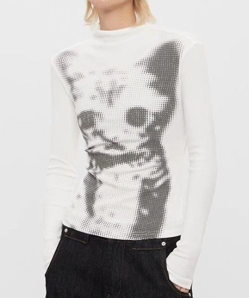 SHERU(シェル)の「ドットアートグラフィック ハイネックタイトロンTシャツ 猫(Tシャツ/カットソー・レディース・グレー/ホワイト・M)」の2枚目の写真