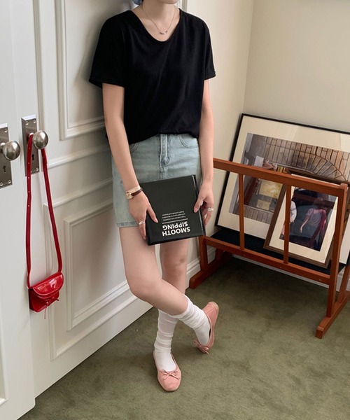Girly Doll(ガーリードール)の「ラウンドVネックシアーTシャツ(Tシャツ/カットソー・レディース・ライトイエロー/ホワイト/ブラック/ピンク/ライトブルー・FREE)」の9枚目の写真