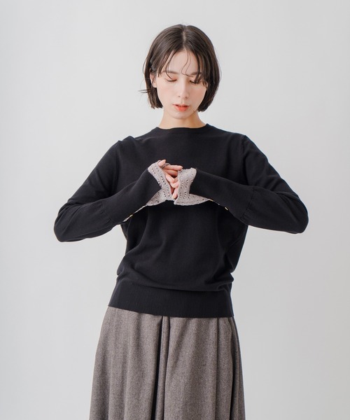 Kelen（ケレン）の「「KELEN / ケレン」クロシェ編み袖レイヤードニットトップス（ニット/セーター・レディース・ベージュ/ブラック/チャコールグレー・FREE）」の2枚目の写真