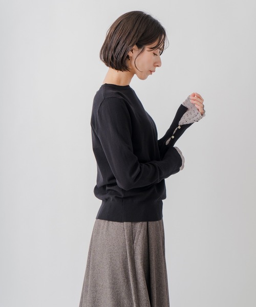 Kelen（ケレン）の「「KELEN / ケレン」クロシェ編み袖レイヤードニットトップス（ニット/セーター・レディース・ベージュ/ブラック/チャコールグレー・FREE）」の13枚目の写真