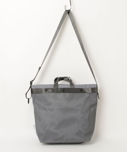 styles（スタイルス）の「[WEEKENDER] REF MESH&TOTE（ショルダーバッグ・メンズ・シルバー・ONE SIZE）」の2枚目の写真