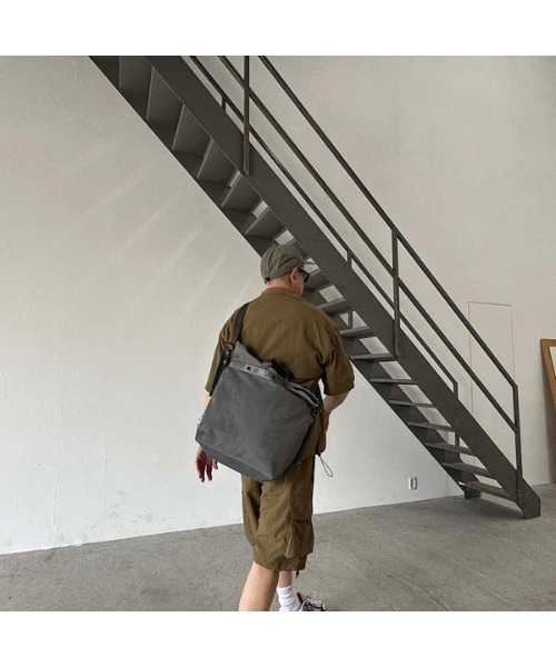 styles（スタイルス）の「[WEEKENDER] REF MESH&TOTE（ショルダーバッグ・メンズ・シルバー・ONE SIZE）」の8枚目の写真