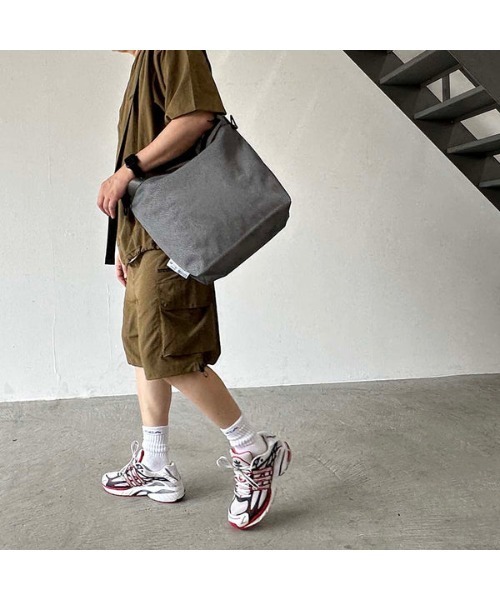 styles（スタイルス）の「[WEEKENDER] REF MESH&TOTE（ショルダーバッグ・メンズ・シルバー・ONE SIZE）」の10枚目の写真
