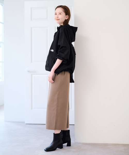 U by SPICK&SPAN(ユーバイスピックアンドスパン)の「《追加》THE NORTH FACE/ザ・ノース・フェイス COMPACT JACKET(マウンテンパーカー・レディース・ブラック/ベージュ・MEDIUM)」の5枚目の写真