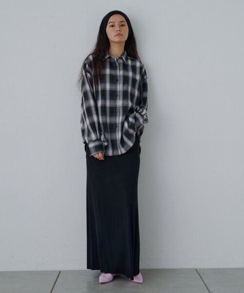 SHENERY（シーナリー）の「カットナロースカート（スカート・レディース・ブラック/ブラウン・36/38）」の15枚目の写真