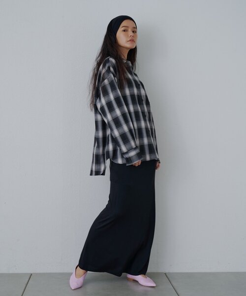SHENERY（シーナリー）の「カットナロースカート（スカート・レディース・ブラック/ブラウン・36/38）」の18枚目の写真