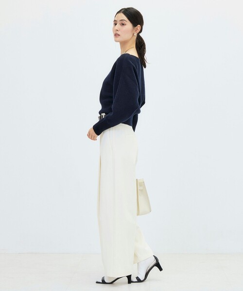 NOLLEY’S Sophi(ノーリーズソフィ)の「【BECシリーズ】カシミヤ混紡毛ショート丈プルオーバー(ニット/セーター・レディース・ダークブラウン/オフホワイト/ベビーピンク/ダークネイビー・38)」の13枚目の写真