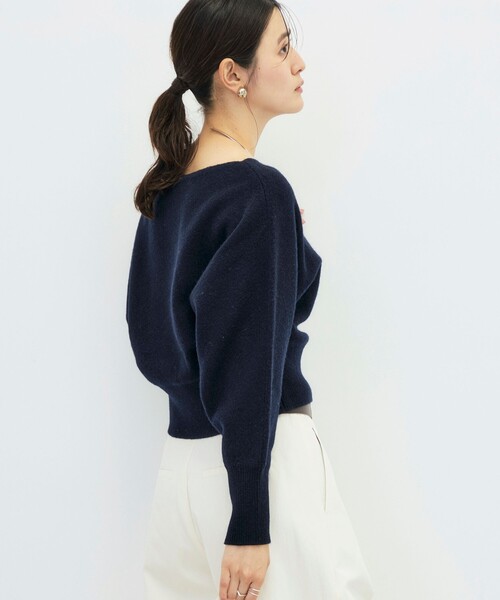 NOLLEY’S Sophi(ノーリーズソフィ)の「【BECシリーズ】カシミヤ混紡毛ショート丈プルオーバー(ニット/セーター・レディース・ダークブラウン/オフホワイト/ベビーピンク/ダークネイビー・38)」の5枚目の写真