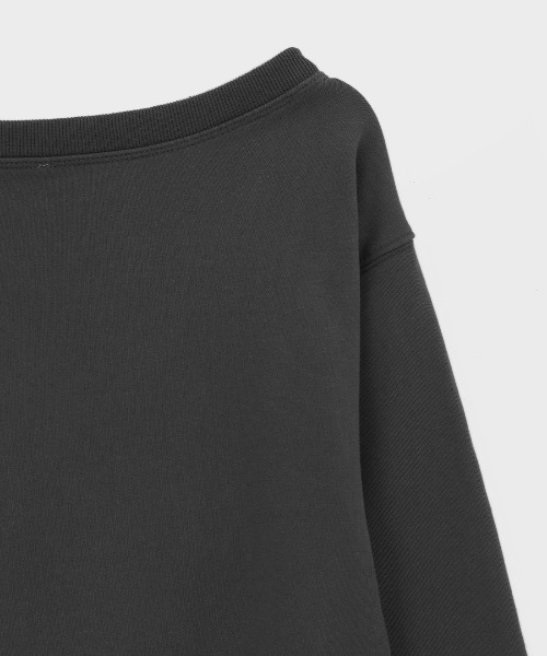 BLACKUP（ブラックアップ）の「[MADE] スパネルリベットオフショルダースウェット（スウェット・レディース・ダークブラウン/チャコール・FREE）」の5枚目の写真