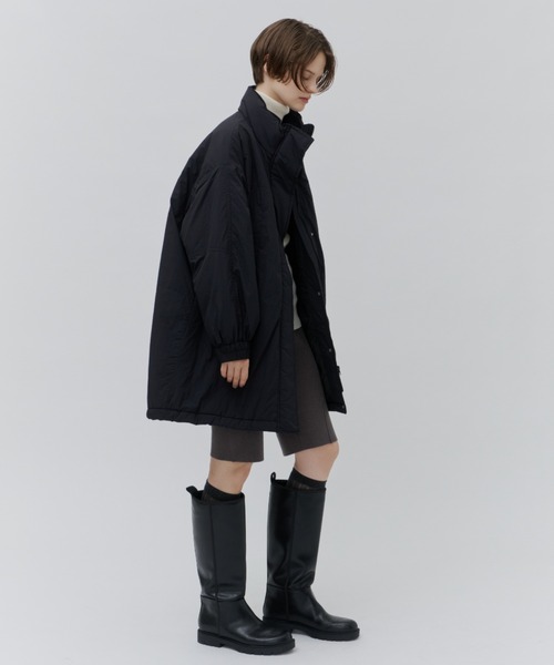 Plumel（プルメル）の「Thermal Padded Volume Middle Coat / 蓄熱中綿 ボリュームミドルコート（ダウンジャケット/コート・レディース・ブラウン/アイボリー/ブラック・MEDIUM）」の2枚目の写真