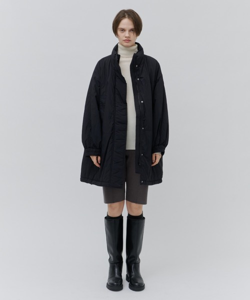 Plumel（プルメル）の「Thermal Padded Volume Middle Coat / 蓄熱中綿 ボリュームミドルコート（ダウンジャケット/コート・レディース・ブラウン/アイボリー/ブラック・MEDIUM）」の13枚目の写真