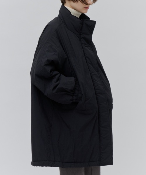 Plumel（プルメル）の「Thermal Padded Volume Middle Coat / 蓄熱中綿 ボリュームミドルコート（ダウンジャケット/コート・レディース・ブラウン/アイボリー/ブラック・MEDIUM）」の6枚目の写真