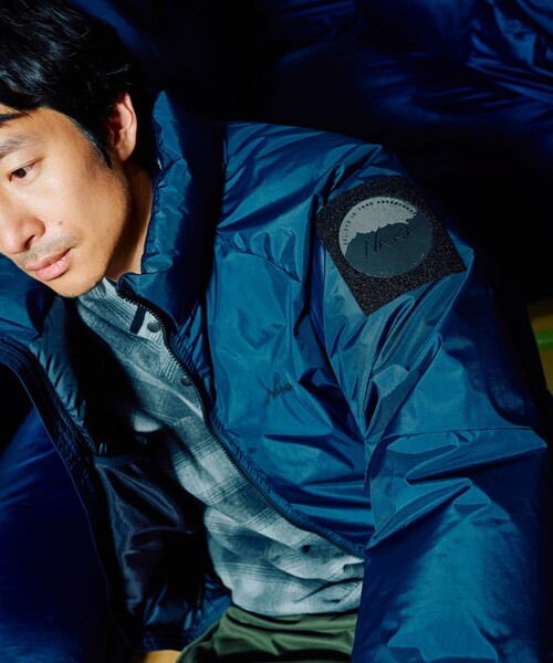 NANGA(ナンガ)の「NANGA/ナンガ SP DOWN JACKET made in japan/別注 日本製 スタンド ダウンジャケット(ダウンジャケット/コート・メンズ・ダークネイビー/グレー/オリーブ・X-LARGE/LARGE/MEDIUM/SMALL)」の4枚目の写真