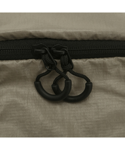 PUMA(プーマ)の「PUMA プーマ ユニセックス プーマ 2026 バックパック 20L(バックパック/リュック・メンズ・ブラック×レッド/グレー・フリー)」の8枚目の写真