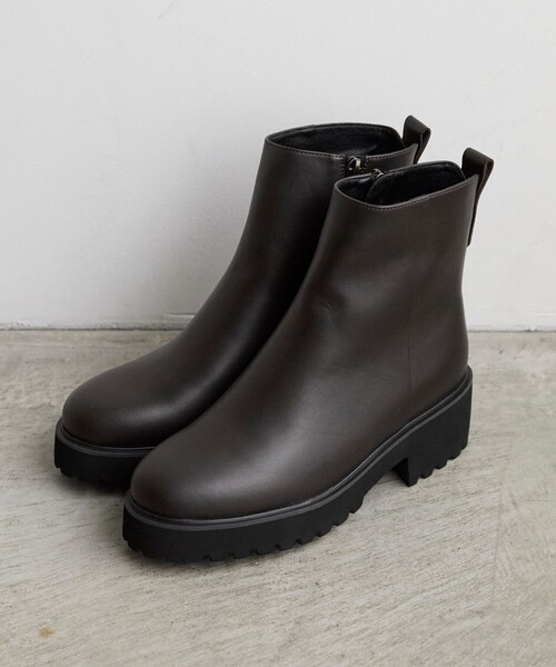 ATELIER BRUGGE(アトリエブルージュ)の「ATELIER BRUGGE/アトリエブルージュ レザーサイドジップブーツ【限定展開】(ブーツ・レディース・ブラウン/ブラック・24.0cm/23.5cm/23.0cm/24.5cm)」の17枚目の写真