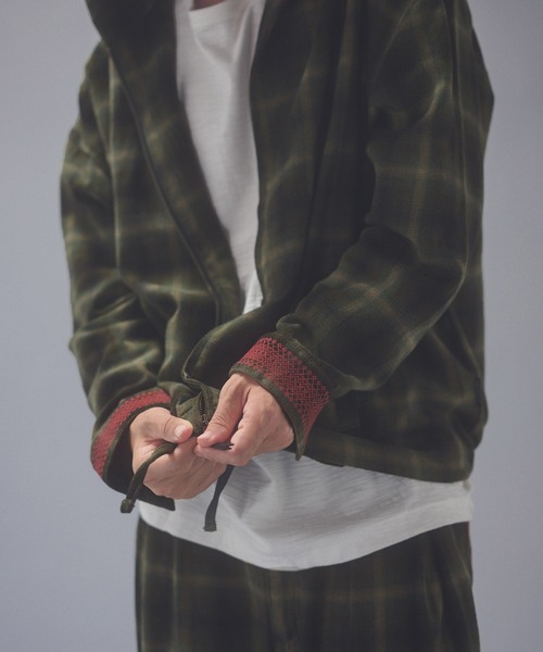 ADAM PATEK(アダムパテック)の「mpa4269-brushed shade ombrecheck zip pk ジップフードシャツ(AP2625006)(パーカー・メンズ・グリーン/ブラウン・2/1)」の12枚目の写真