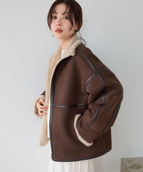 le.coeur blanc(ルクールブラン)の「フェイクムートンショートコート(ムートンコート・レディース・ブラウン/ブラック・38)」の4枚目の写真