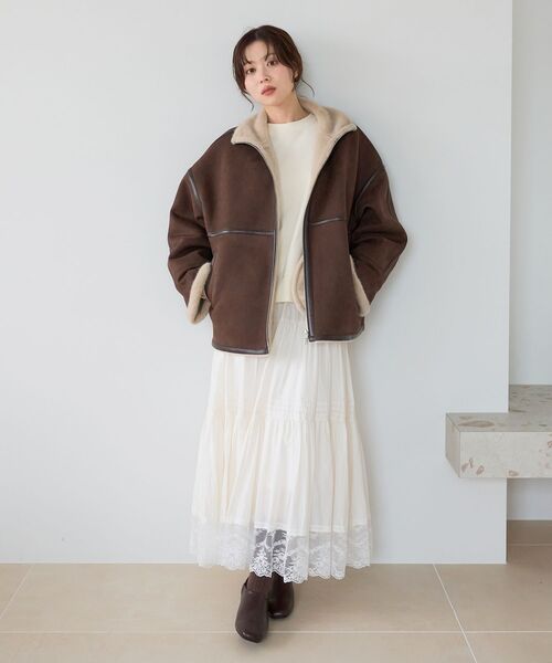 le.coeur blanc(ルクールブラン)の「フェイクムートンショートコート(ムートンコート・レディース・ブラウン/ブラック・38)」の8枚目の写真