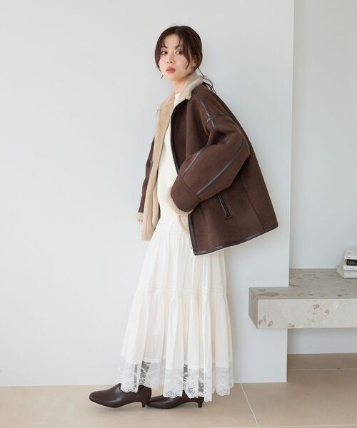 le.coeur blanc(ルクールブラン)の「フェイクムートンショートコート(ムートンコート・レディース・ブラウン/ブラック・38)」の9枚目の写真