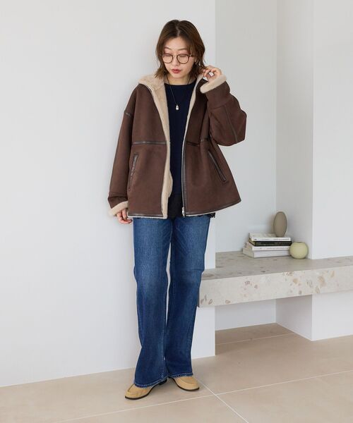 le.coeur blanc(ルクールブラン)の「フェイクムートンショートコート(ムートンコート・レディース・ブラウン/ブラック・38)」の11枚目の写真
