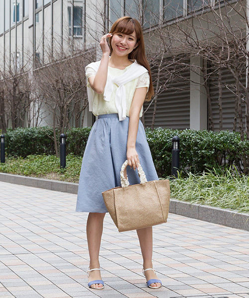 NATURAL BEAUTY BASIC（ナチュラルビューティーベーシック）の「【AneCan 6月号掲載】ファイン天竺ニットカーディガン（カーディガン/ボレロ・レディース・ブラック/ネイビー/ホワイト系その他/レッド系その他/グレー/ブルー/オレンジ系その他/ブルー系その他・MEDIUM/SMALL）」の21枚目の写真