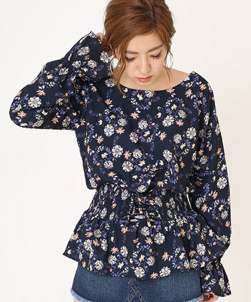 ENVYM(アンビー)の「RETRO FLOWER ギャザー BS(シャツ/ブラウス・レディース・ネイビー/キャメル・FREE)」の7枚目の写真