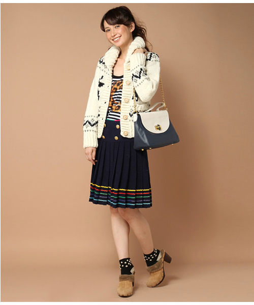 Khaju(カージュ)の「Khaju:ペルーハンドジャカードカーディガン □(カーディガン/ボレロ・レディース・オフホワイト/ブラウン・ONE SIZE)」の3枚目の写真