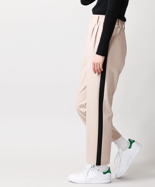 WEGO（ウィゴー）の「WEGO/タックサイドラインテーパードパンツ（スラックス・レディース・ライトグレー/ブラック/ライトベージュ/ライトピンク・MEDIUM/LARGE）」の14枚目の写真