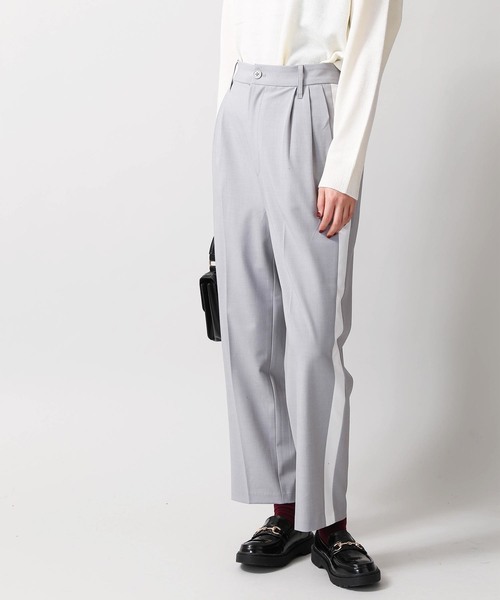 WEGO（ウィゴー）の「WEGO/タックサイドラインテーパードパンツ（スラックス・レディース・ライトグレー/ブラック/ライトベージュ/ライトピンク・MEDIUM/LARGE）」の19枚目の写真