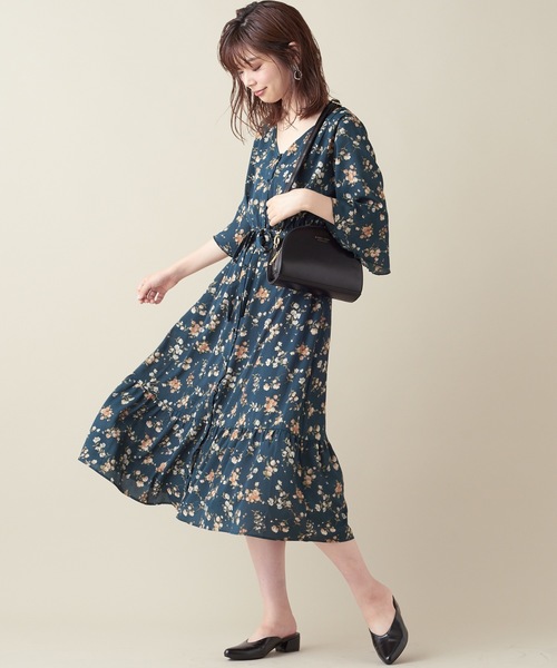 natural couture（ナチュラルクチュール）の「フレア袖ガウンワンピース（ワンピース・レディース・ブラック/イエロー/グリーン/アイボリー/レンガ・FREE）」の17枚目の写真