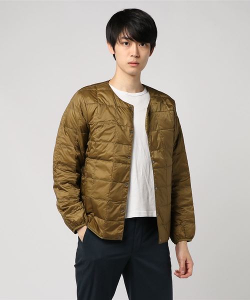 TAION(タイオン)の「【TAION】タイオン CREW NECK BUTTON DOWN JACKET (MENS)(ダウンジャケット/コート・メンズ・ブラック/ベージュ/ネイビー/パープル/グレー/カーキ/イエロー/レッド/グリーン/ブルーグリーン/ダークオレンジ/ブルー/ピンク/オフホワイト/マスタード・SMALL/MEDIUM/LARGE/X-LARGE)」の5枚目の写真