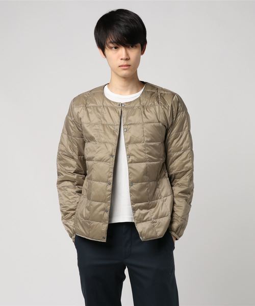 TAION(タイオン)の「【TAION】タイオン CREW NECK BUTTON DOWN JACKET (MENS)(ダウンジャケット/コート・メンズ・ブラック/ベージュ/ネイビー/パープル/グレー/カーキ/イエロー/レッド/グリーン/ブルーグリーン/ダークオレンジ/ブルー/ピンク/オフホワイト/マスタード・SMALL/MEDIUM/LARGE/X-LARGE)」の6枚目の写真