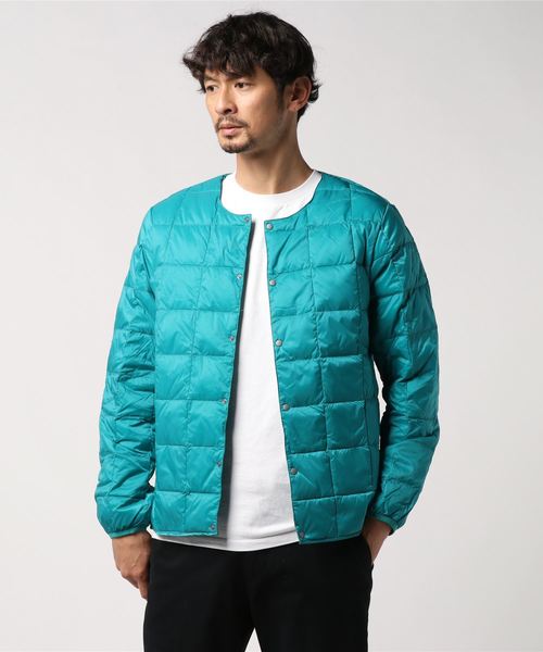 TAION(タイオン)の「【TAION】タイオン CREW NECK BUTTON DOWN JACKET (MENS)(ダウンジャケット/コート・メンズ・ブラック/ベージュ/ネイビー/パープル/グレー/カーキ/イエロー/レッド/グリーン/ブルーグリーン/ダークオレンジ/ブルー/ピンク/オフホワイト/マスタード・SMALL/MEDIUM/LARGE/X-LARGE)」の10枚目の写真